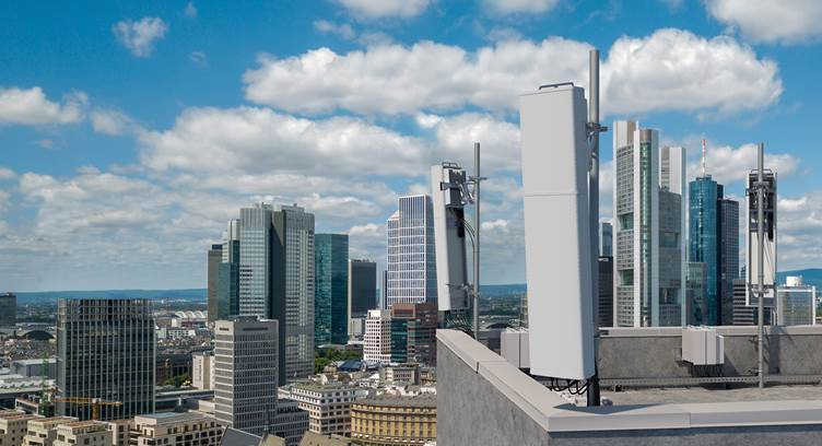 Ericsson&#039;s New Antenna-integrated Radio Solutions Help CSPs to Deploy Mid-band 5G Networks Faster