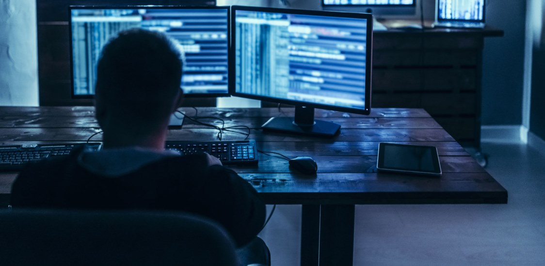 Pentesting vs. Bug Bounty Programs: Understanding the Differences