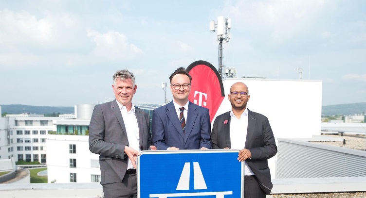 Deutsche Telekom, Autobahn to Build 400 New Mobile Sites for the Highway