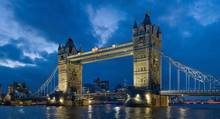 Tower Bridge by Diliff