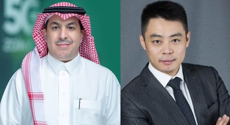 President of Huawei 5G Product Line, Ritchie Peng (left), Zain KSA’s Chief Technology Officer, Eng. Abdulrahman Hamad AlMufadda (right) 