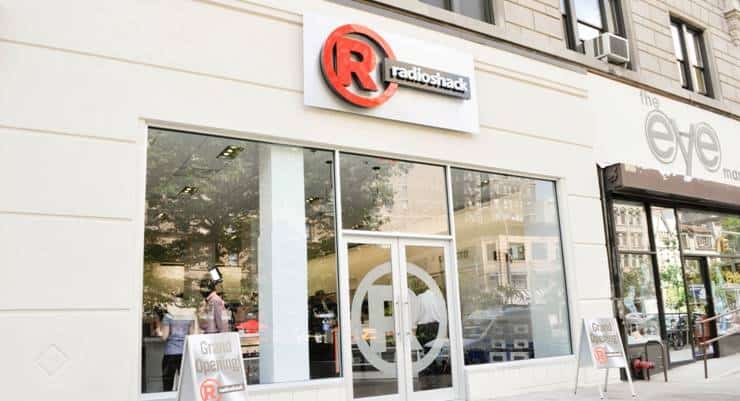 Sprint, RadioShack Convert 1,435 Stores to Co-branded Customer Center