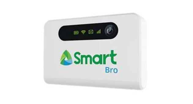 Smart Bundles 700MHz LTE Pocket WiFi with built-in Powerbank with Monthly Data