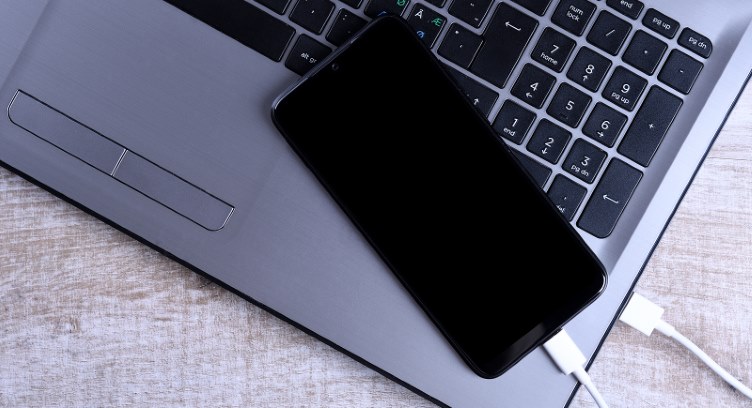 Samsung UFS 5.0 Brings Record 10.8GB/s Mobile Storage Speeds for On-Device AI