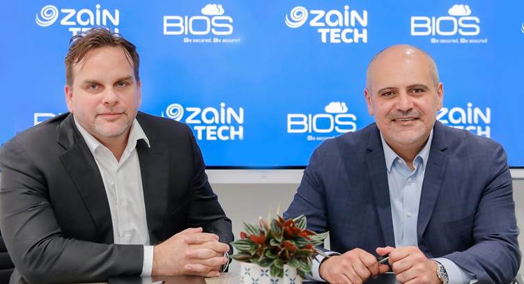 Dominic Docherty, BIOS Managing Director (L) and Andrew Hanna, ZainTech CEO (R)