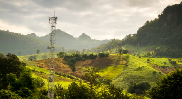HUTCH Lanka Joins Gamata Sannivedanaya Project for Rural Broadband