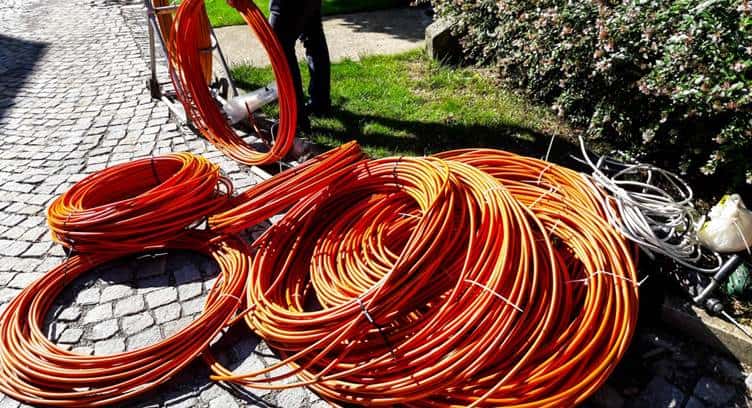 Orange Partners with APG for FTTH JV in Poland